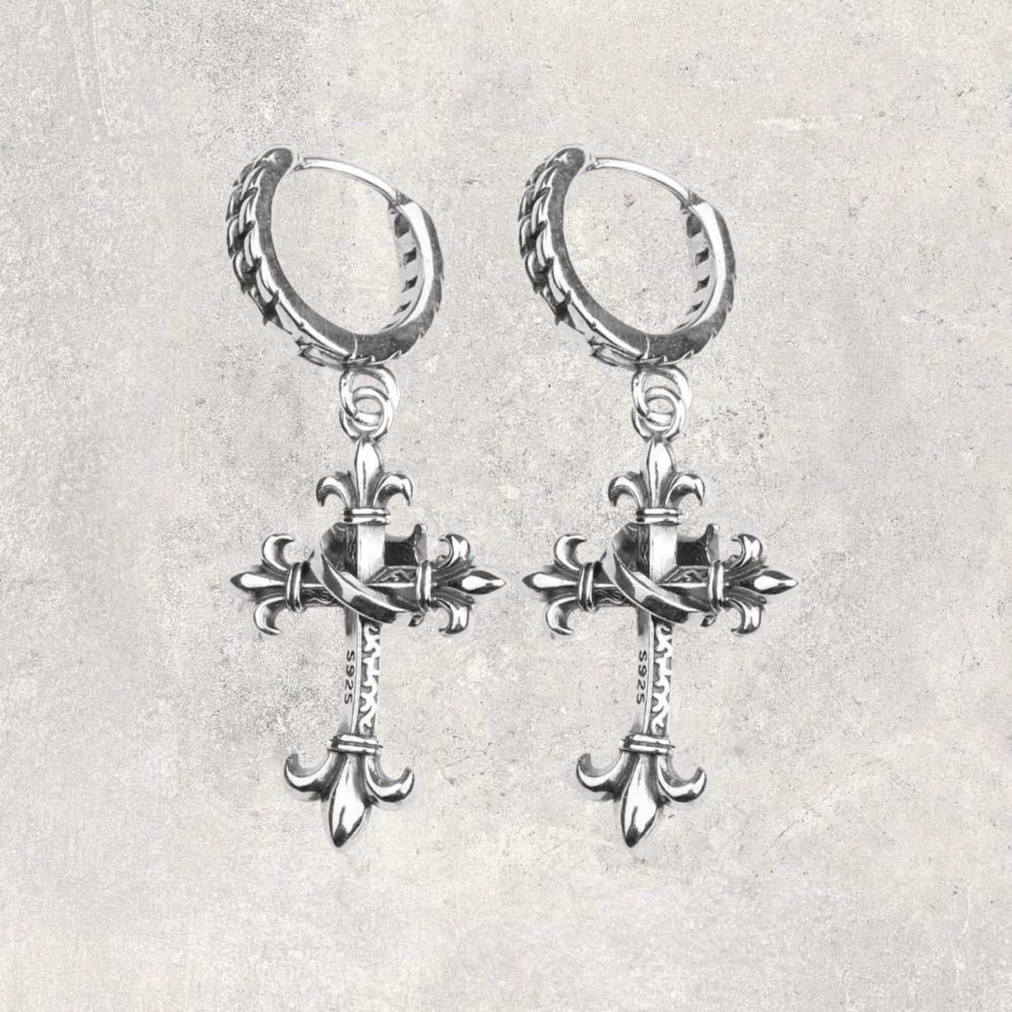 【復古小眾】皇冠十字架耳扣 | 精緻氣質 Huggies