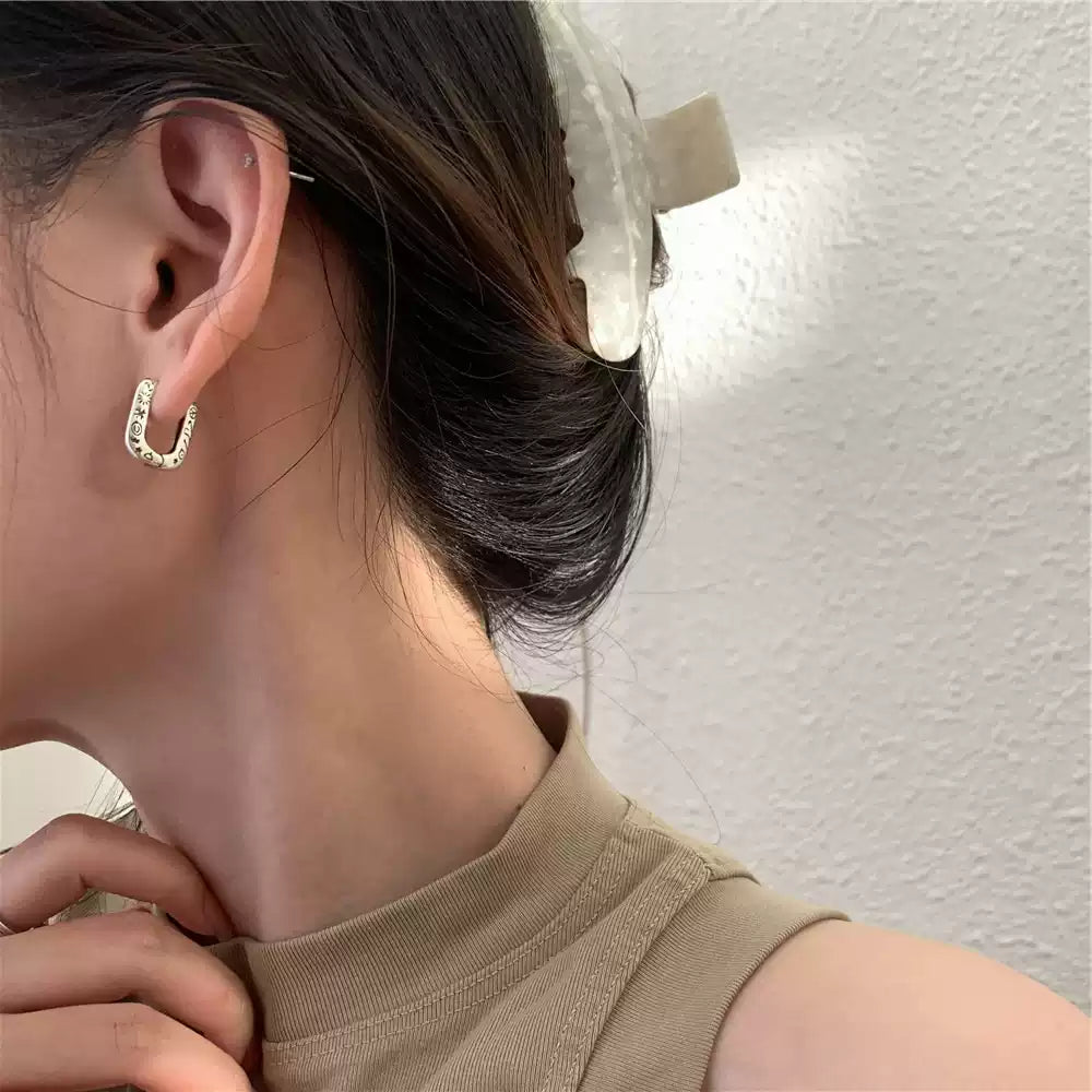 【個性宣言】塗鴉U型耳環 - 藝術感日常配飾|輕盈舒適|