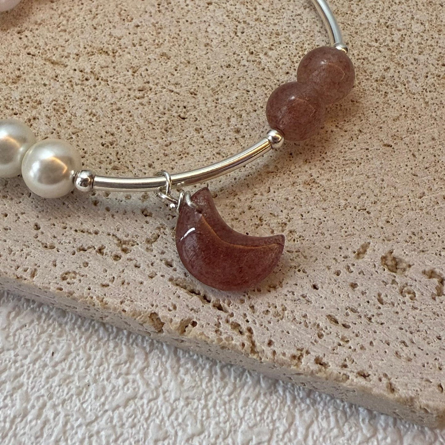 🌙 *「心動之約」店主人手製作手鐲上架啦!* 🌙