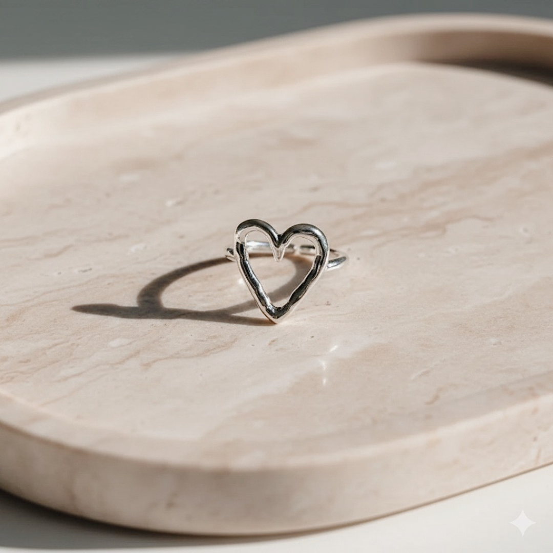 復古鏤空愛心戒指