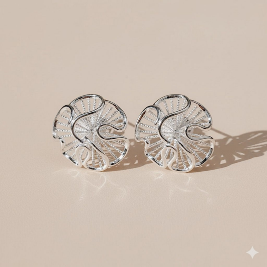 法式復古金屬花朵耳環 - 2026 輕奢系列 (French Vintage Floral Earrings)