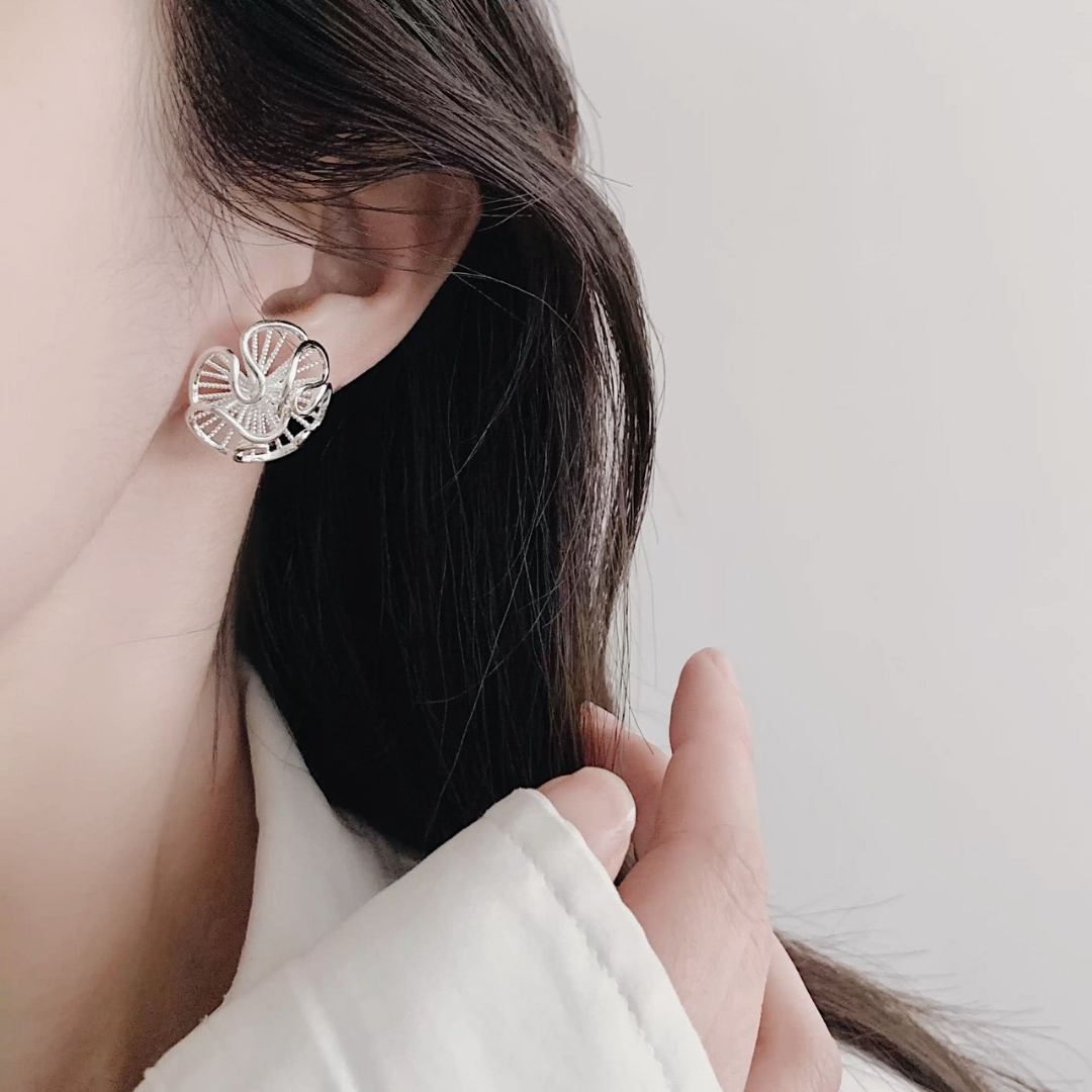 法式復古金屬花朵耳環 - 2026 輕奢系列 (French Vintage Floral Earrings)