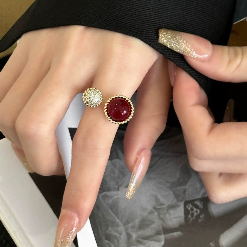 【閃耀迷人】半圓紅鋯石開口戒指 - 精緻鋯石點綴｜可調節指環｜