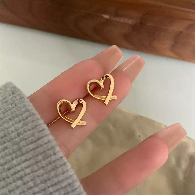 ✨ *心動銀針・愛心耳環* ✨