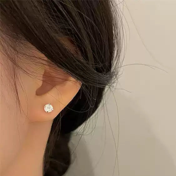 STARLIGHT WHISPER • 4mm鋯石純銀耳環