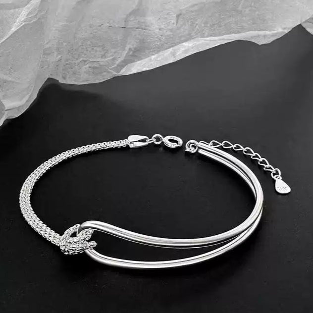 「極簡幾何手鍊｜S925純銀流線設計｜小眾輕奢飾品｜閨蜜同款必備」