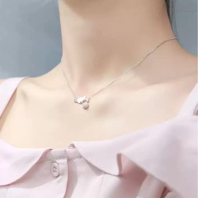 「貓奴必收鎖骨鏈｜S925純銀萌貓玩球項鍊｜INS簡約學生風｜小眾氣質飾品」