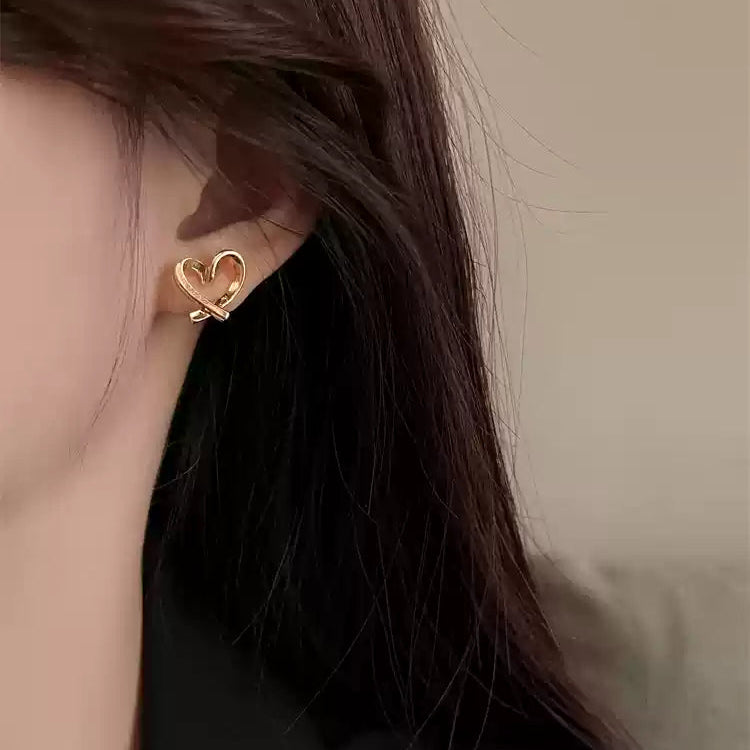 ✨ *心動銀針・愛心耳環* ✨