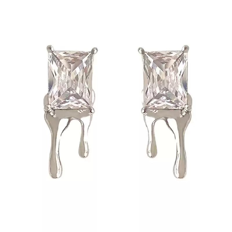 【閃耀焦點】方形鋯石水滴耳環 - 異形針設計｜氣質優雅｜