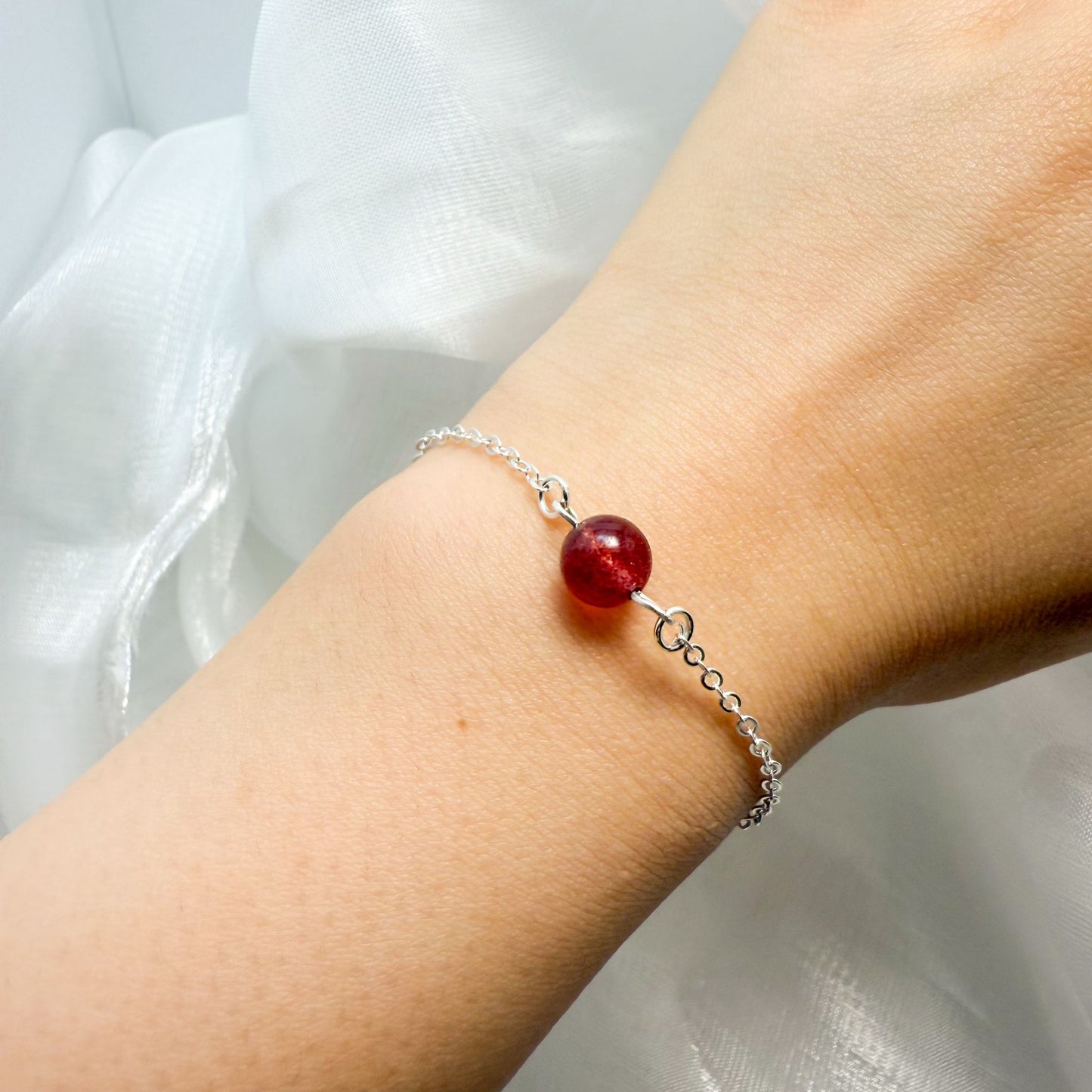 STRAWBERRY WHISPER • 草莓水晶波紋銀手鍊