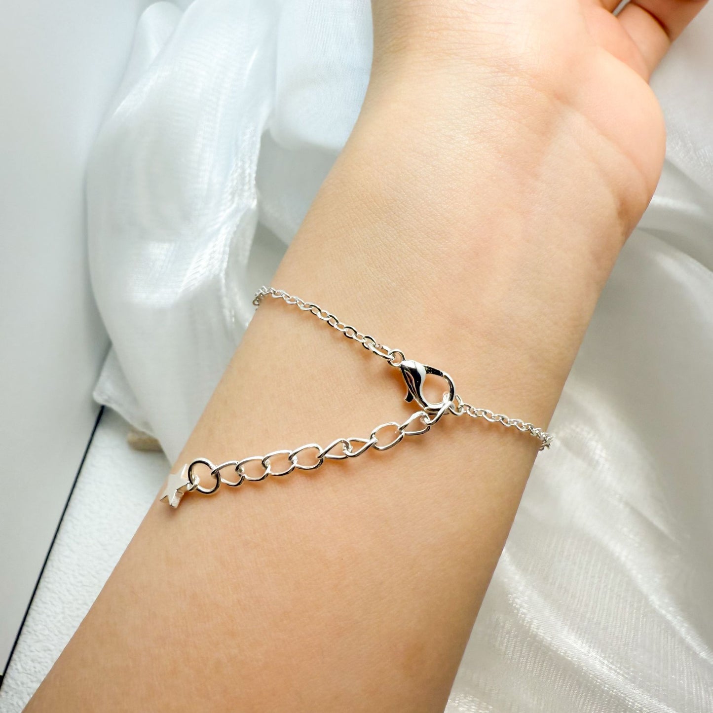 STRAWBERRY WHISPER • 草莓水晶波紋銀手鍊