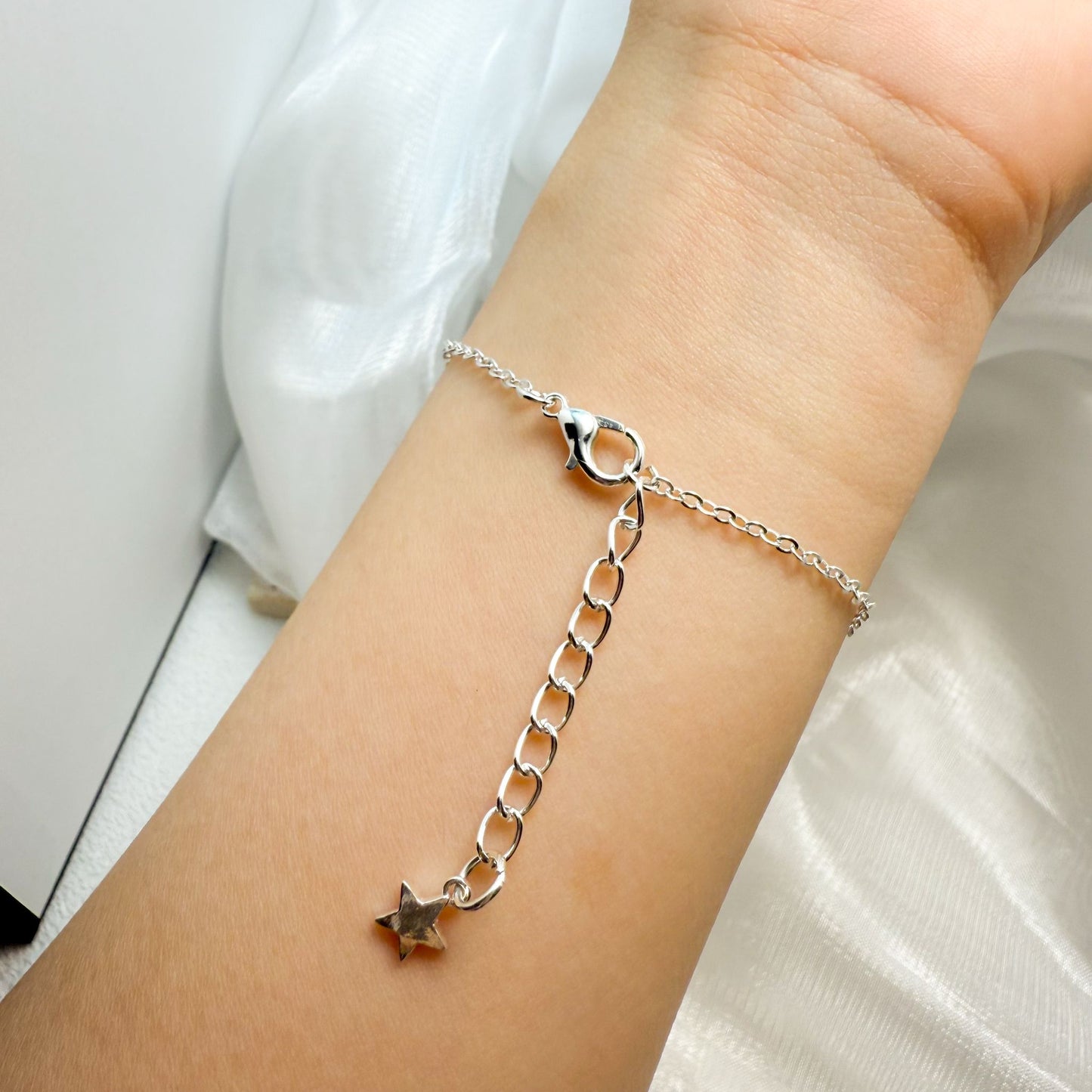 STRAWBERRY WHISPER • 草莓水晶波紋銀手鍊