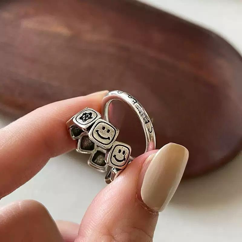 【甜酷疊戴風】方塊星星笑臉戒指女 字母微笑開口指環 氣質設計食指戒 潮人必備