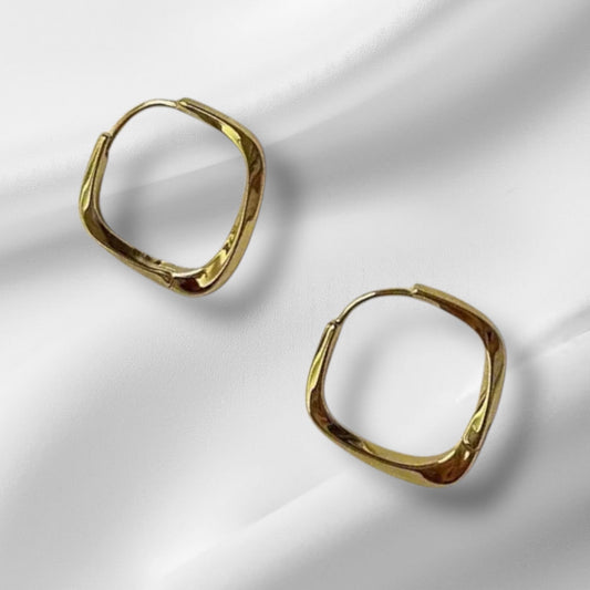 【現代極簡】幾何菱形扭曲耳環 - S925鍍銀耳針｜設計感十足｜