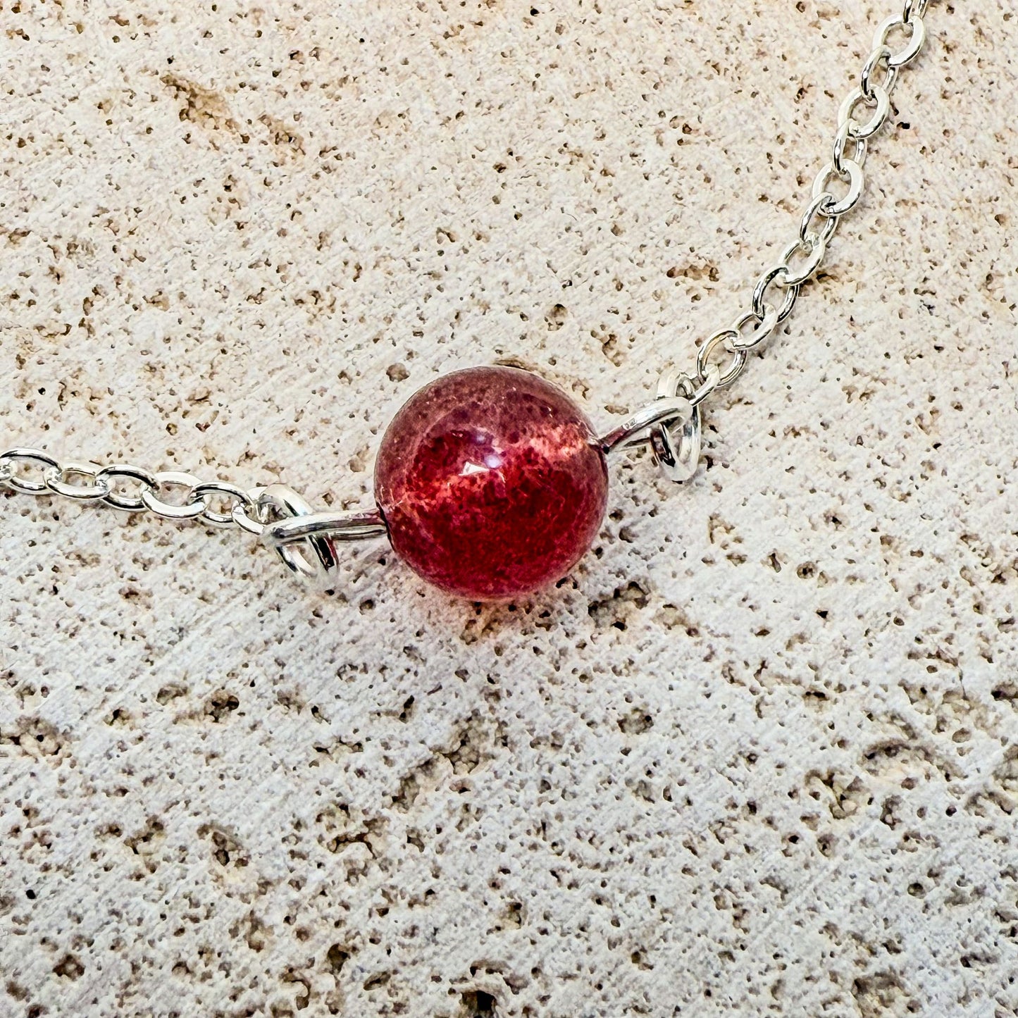 STRAWBERRY WHISPER • 草莓水晶波紋銀手鍊