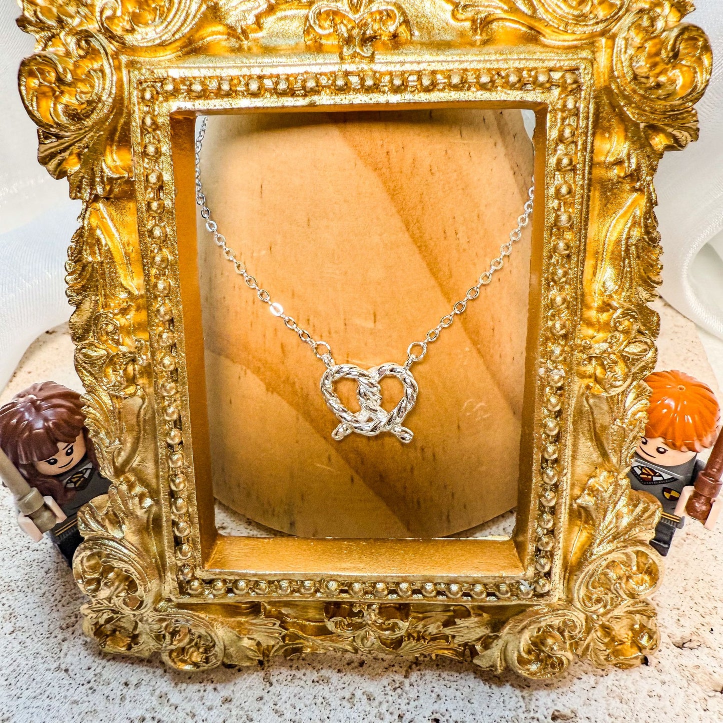 【 TWILIGHT KNOT • 鏤空麻花愛心純銀項鍊 】